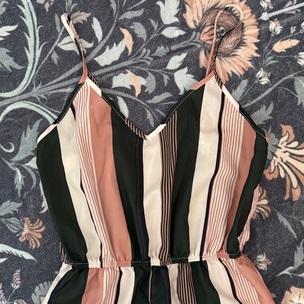 Romper - Picture 2 of 5
